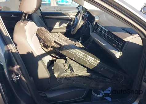 2025 Volkswagen Jetta 1.5T Se из США, поврежденный, VIN 3VW7X7BU0SM015940